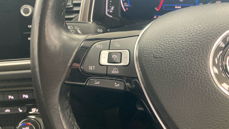 Volkswagen T-Roc 1.0 TSI SE 5dr Petrol Hatchback